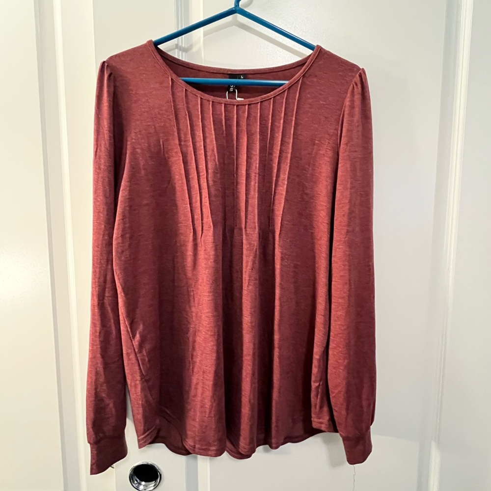 𝓦𝓸𝓶𝓮𝓷'𝓼 𝓛𝓸𝓷𝓰 𝓼𝓵𝓮𝓮𝓿𝓮 𝓟𝓵𝓮𝓪𝓽𝓮𝓭 𝓣𝓸𝓹 - 𝓫𝓾𝓻𝓰𝓾𝓷𝓭𝔂 🍇(‘𝓞’)🍷